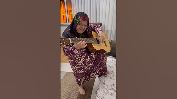 PAZARDAN GİTAR ALDIM! #hayriyeanane #shorts