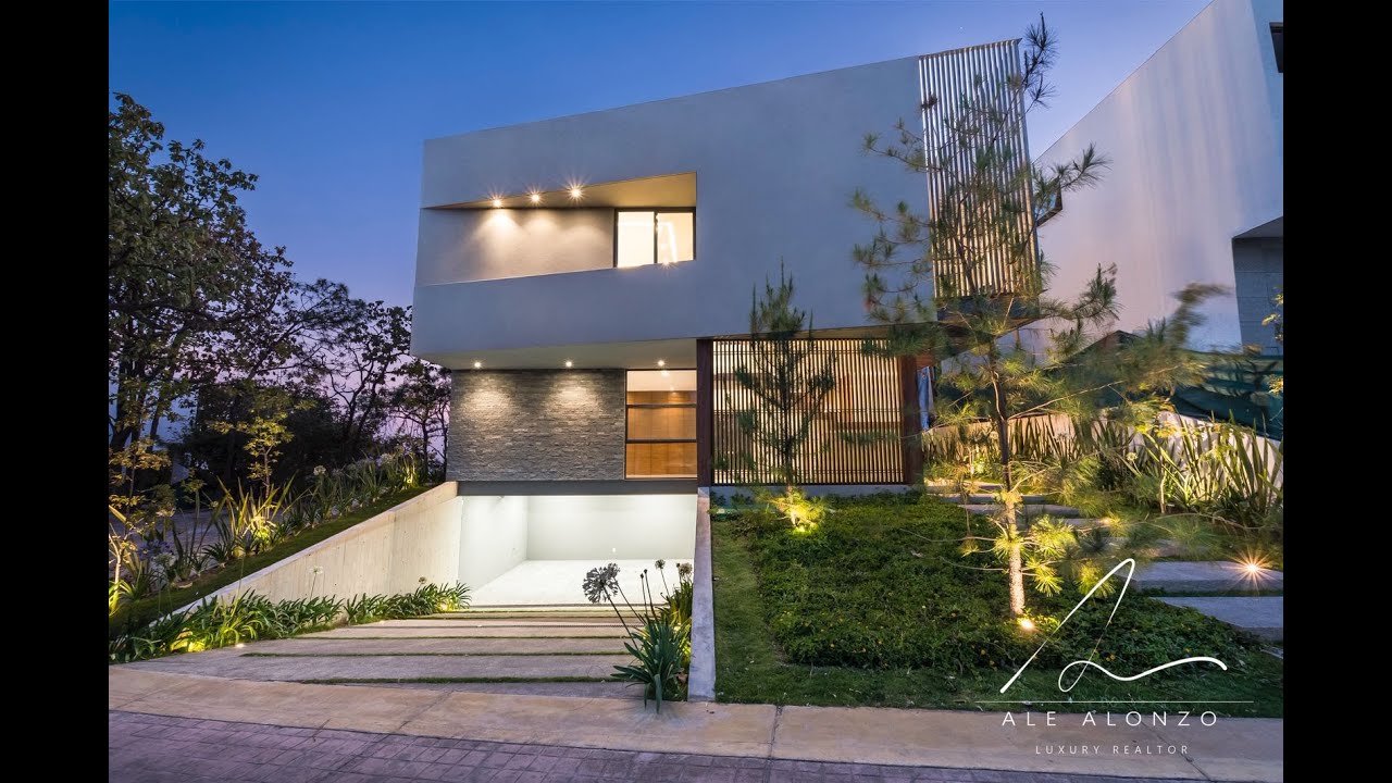 RESIDENCIA EN VENTA EN EL CIELO COUNTRY CLUB, DISEÑO DE AUTOR Y ACABADOS DE LUJO