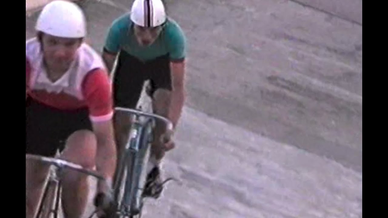 KOLARSTWO TOROWE. ZAWODY NA TORZE ORZEŁ W WARSZAWIE (1990)