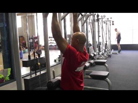 Supinated grip lat pulldown