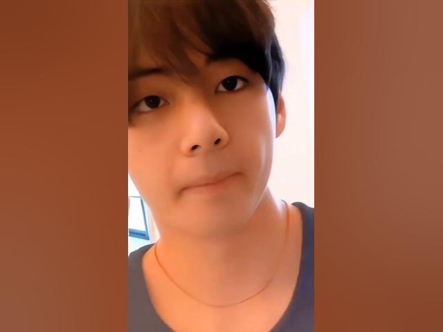 Bts kim taehyung hot video💋🔥#new what's up status#handsome kim tae😘🥵cute v💞😍#bts#viral#song#kimtae💋💝