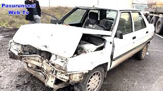 Diyarbakırda Iki Aracın Çarpışması Sonucu 4 Kişi Yaralandı