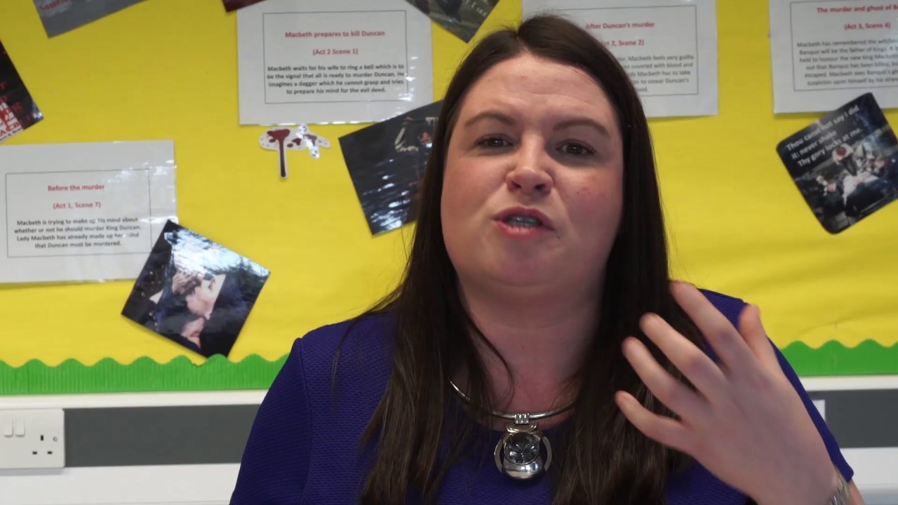 The Émigrée by Carol Rumens