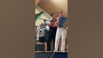Thumbnail of Vejam este excelente grupo como tocam e dançam na perfeição. #música#artistas#festas#duet #folclore