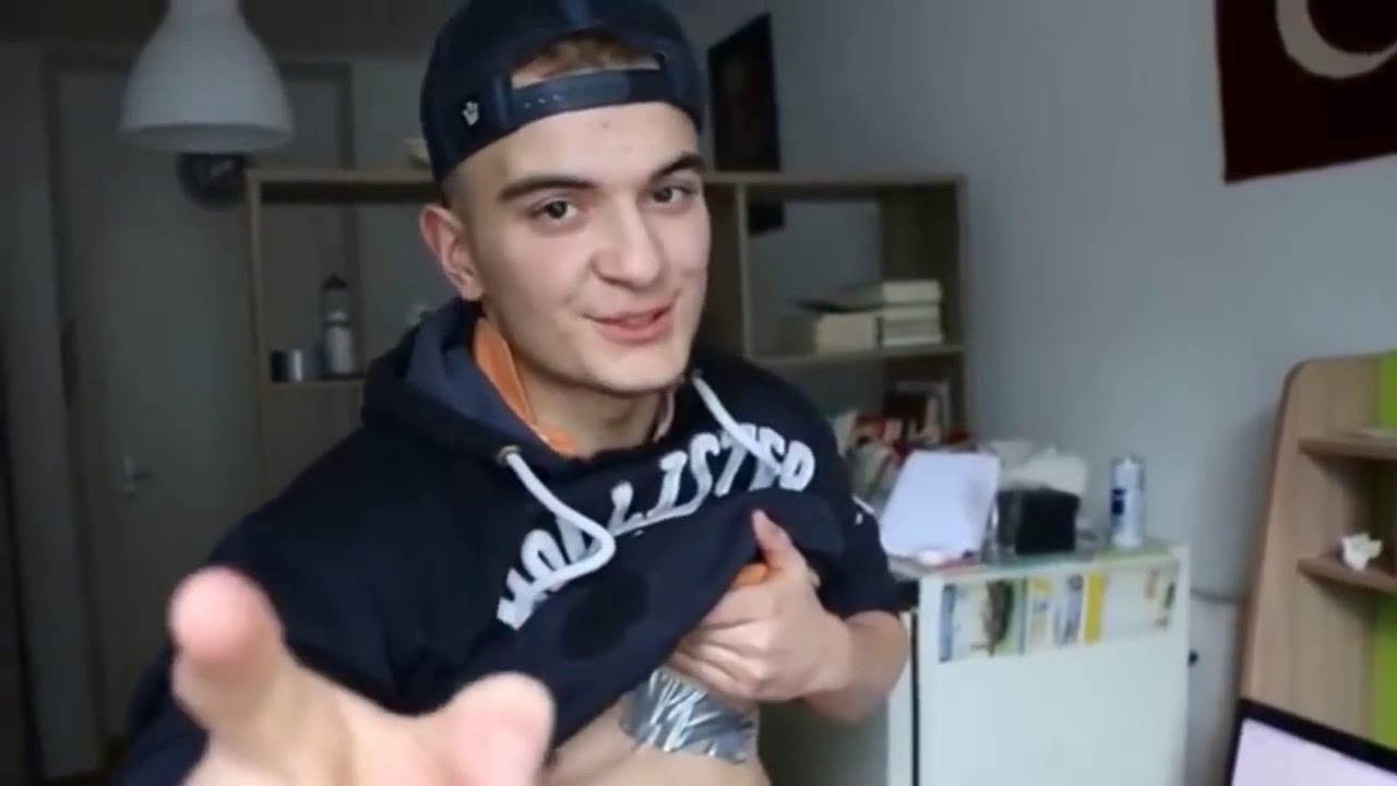 KIZLAR BENI COK SEVIYOR ÖPÜSME CEZALI OYUN MESUT TV - YouTube