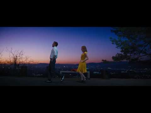 Кадр: «A Lovely Night» — танец на холме — «Ла-Ла Ленд»