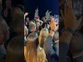 عروس تركت عريسها ورقصت مع عمرو دياب عروس تركت عريسها ورقصت مع عمرو دياب