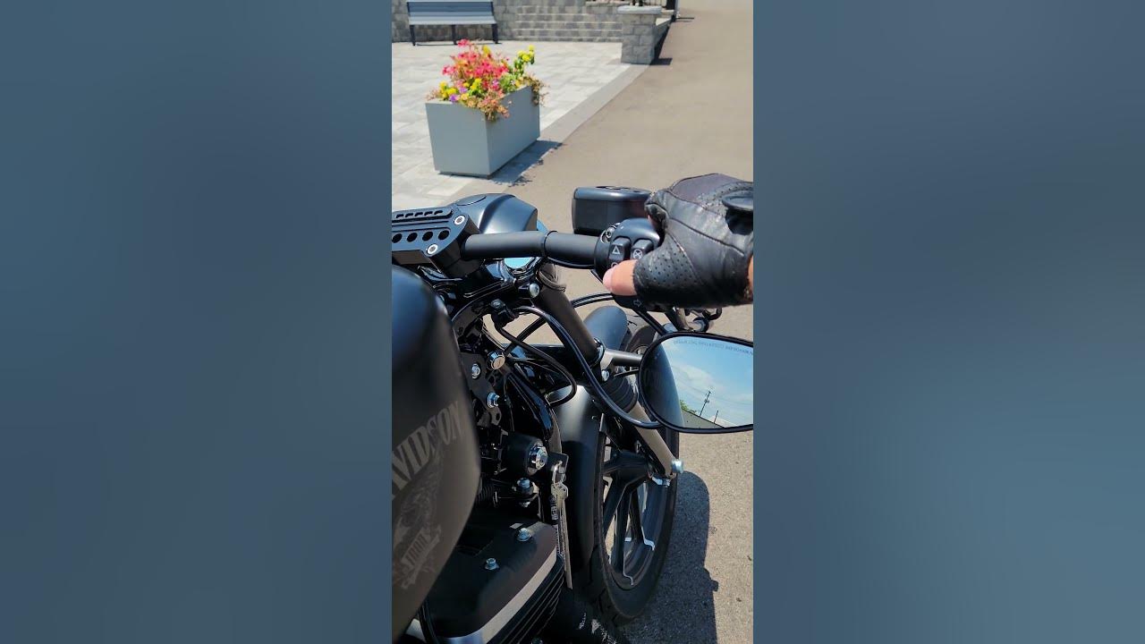 Harley Davidson Sportster Iron 883. Awesome Sound! Harley Davidson Sportster Iron 883. Awesome Sound!