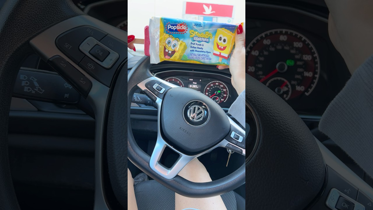 Оцените это идеальное мороженое в виде Губки Боба по шкале от 1 до 10.