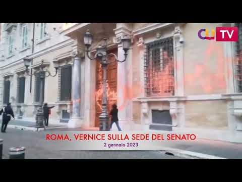 Blitz ambientalista a Roma, imbrattata di vernice la sede del Senato