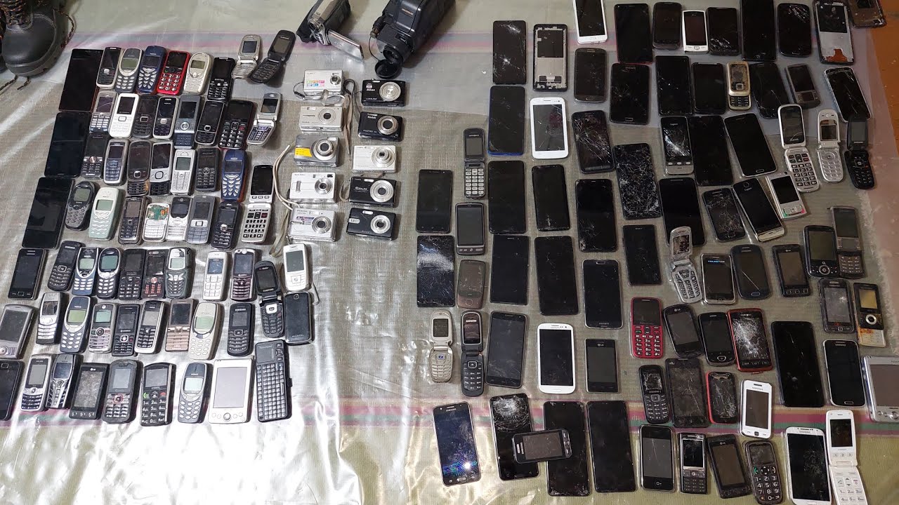 Барахолка телефони та фотоапарати. 