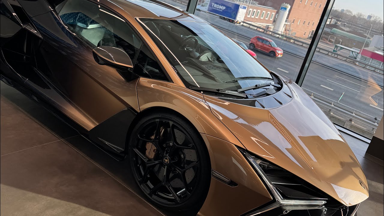 The Lamborghini Revuelto faded paint, Bronzo Zante to Nero Pegaso.