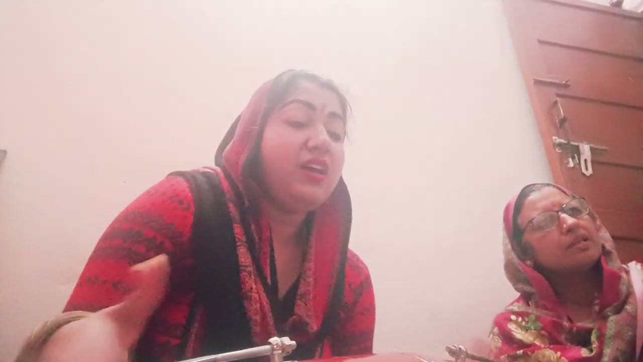 Mata Rani bhajan 🙏 Mera Chhota sa Parivar mein a jao ek bar 