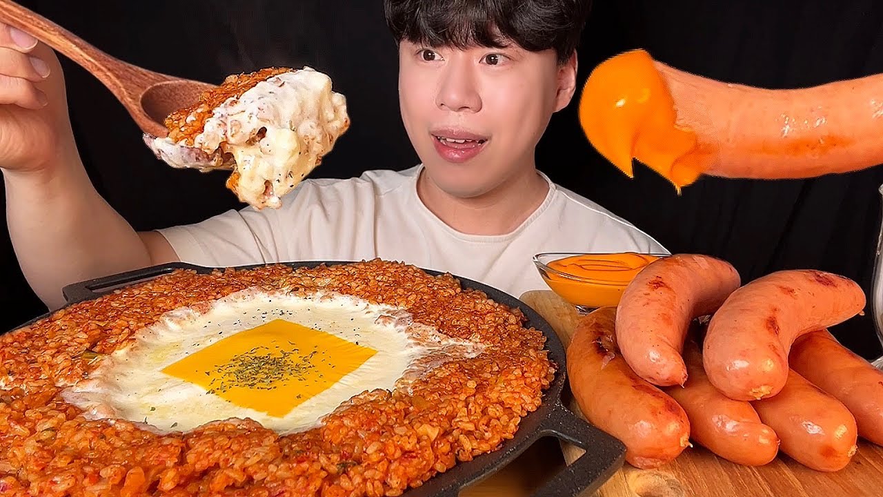 СУБ) Корейская еда, жареный рис со сливками, кимчи и сосиской, мукбанг асмр