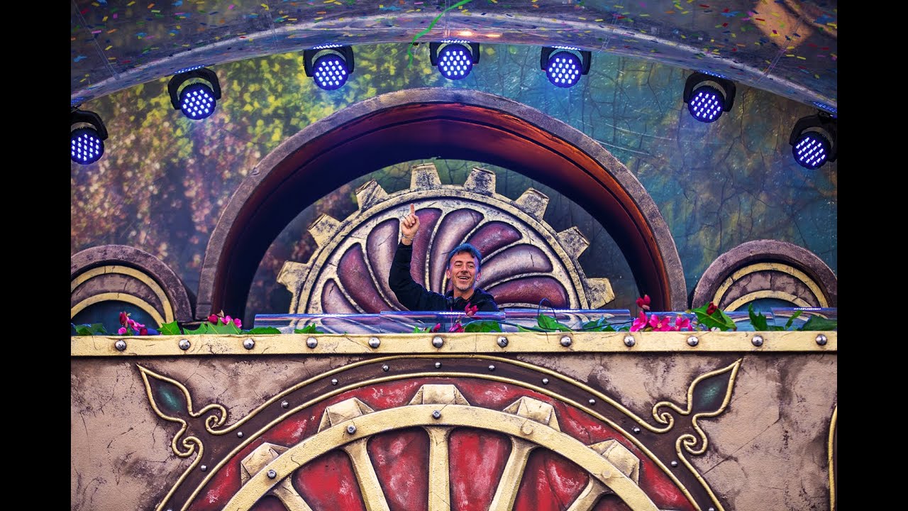 TomorrowWorld 2015 | Benny Benassi - YouTube