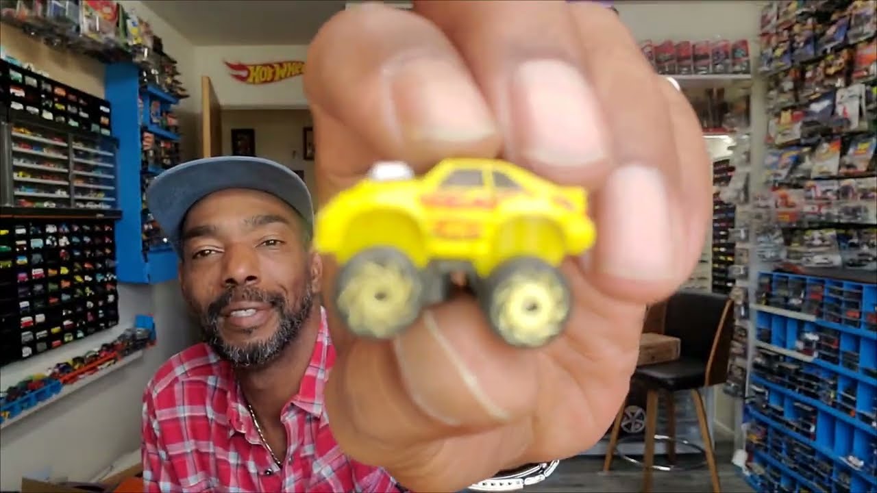 sb350 カーズ デラックス トゥーン チュイ イエロー ブルドーザー Great haul from the bike tour! - YouTube