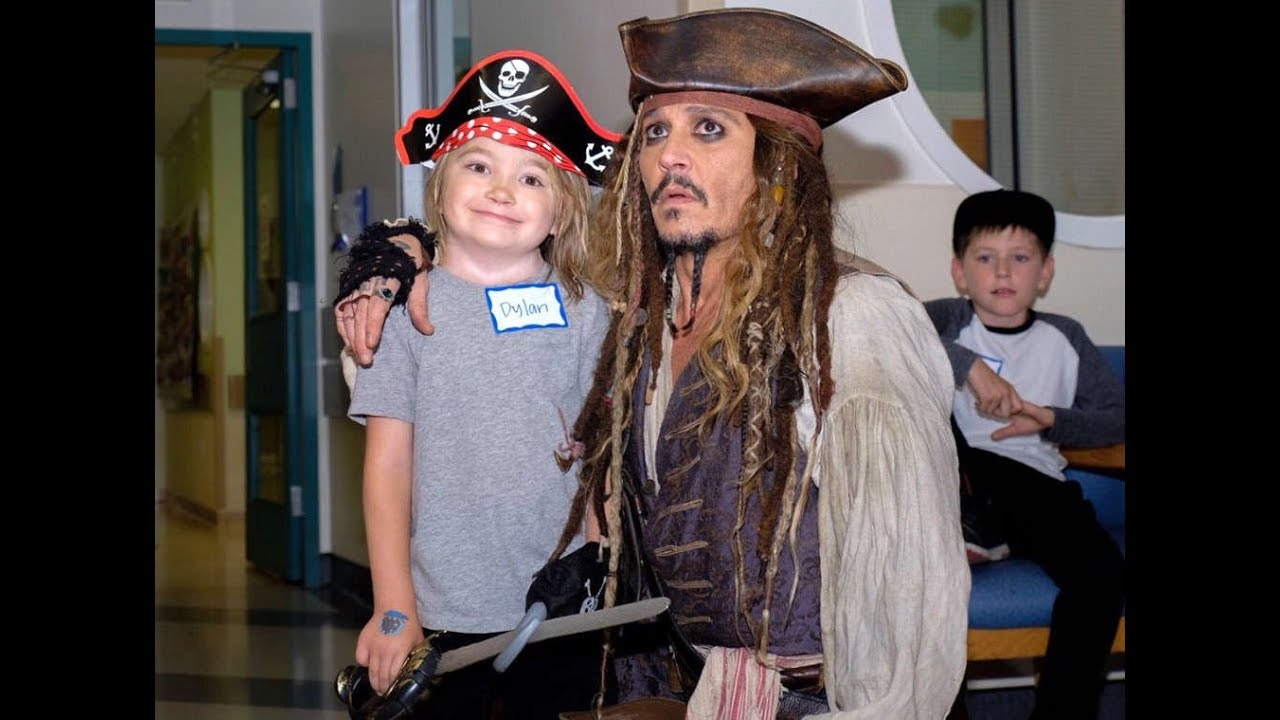 Johnny Depp Dresses Up as Captain Jack Sparrow to Surprise Sick ...