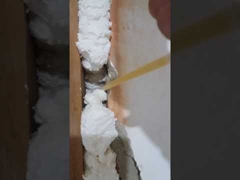 Chumbamento de portal com poliuretano(espuma expansiva)