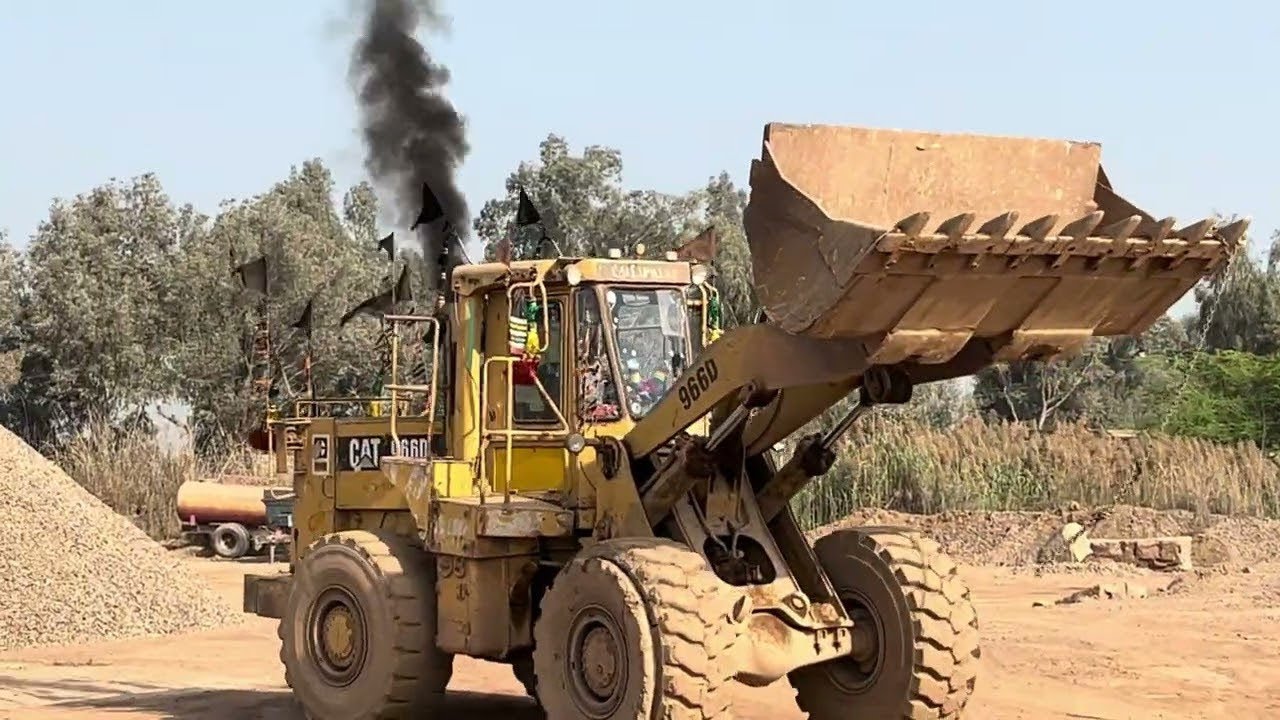 PLAYING with GIANT Rocks!ASMR Rock Quarry CRUSHING Operations-primary Jaw Crusher in Action.