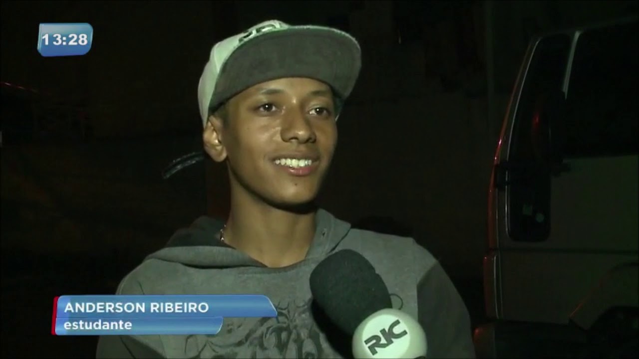 Lobisomem: moradores e curiosos procuram por figura assustadora em rua do bairro Uberaba