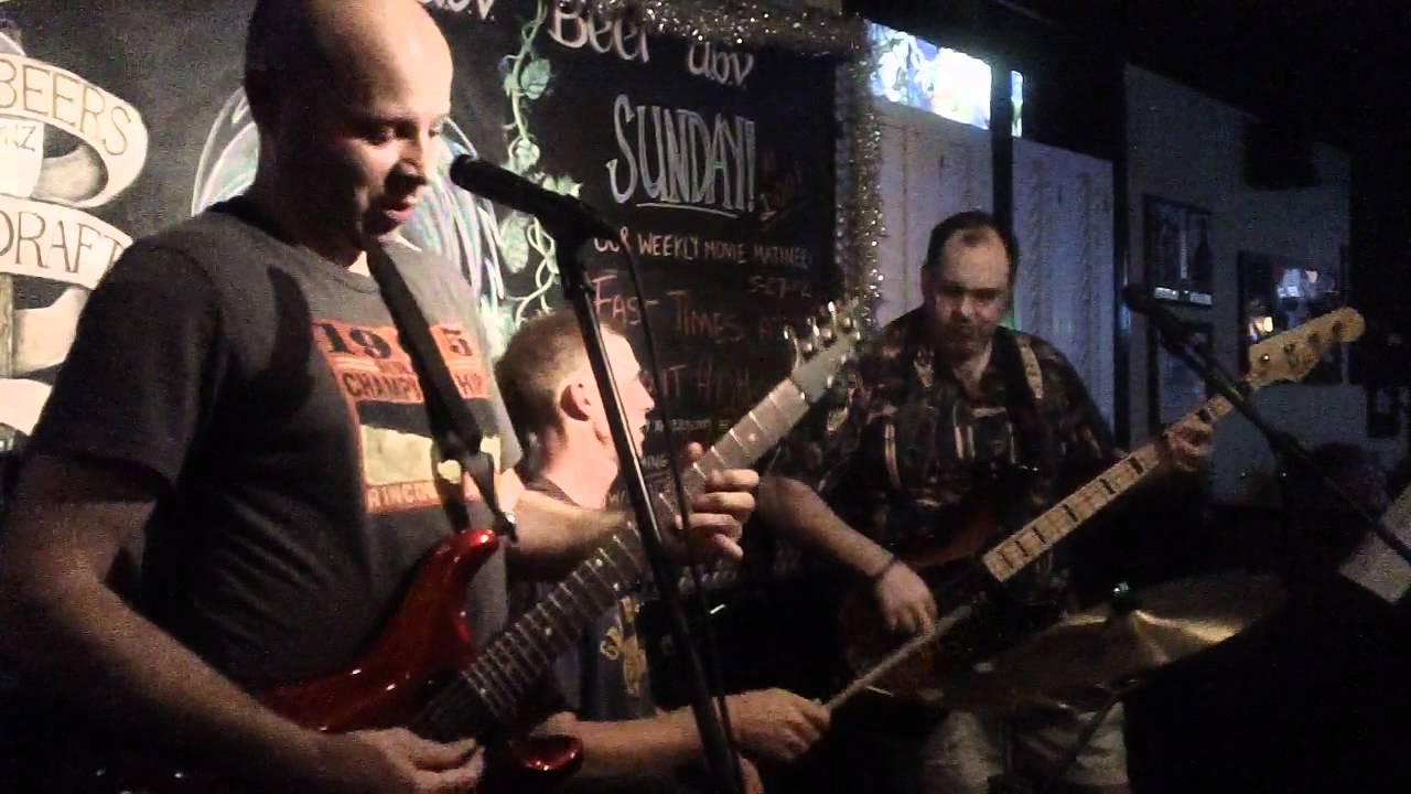 Jeremy Gilless Trio, Tush