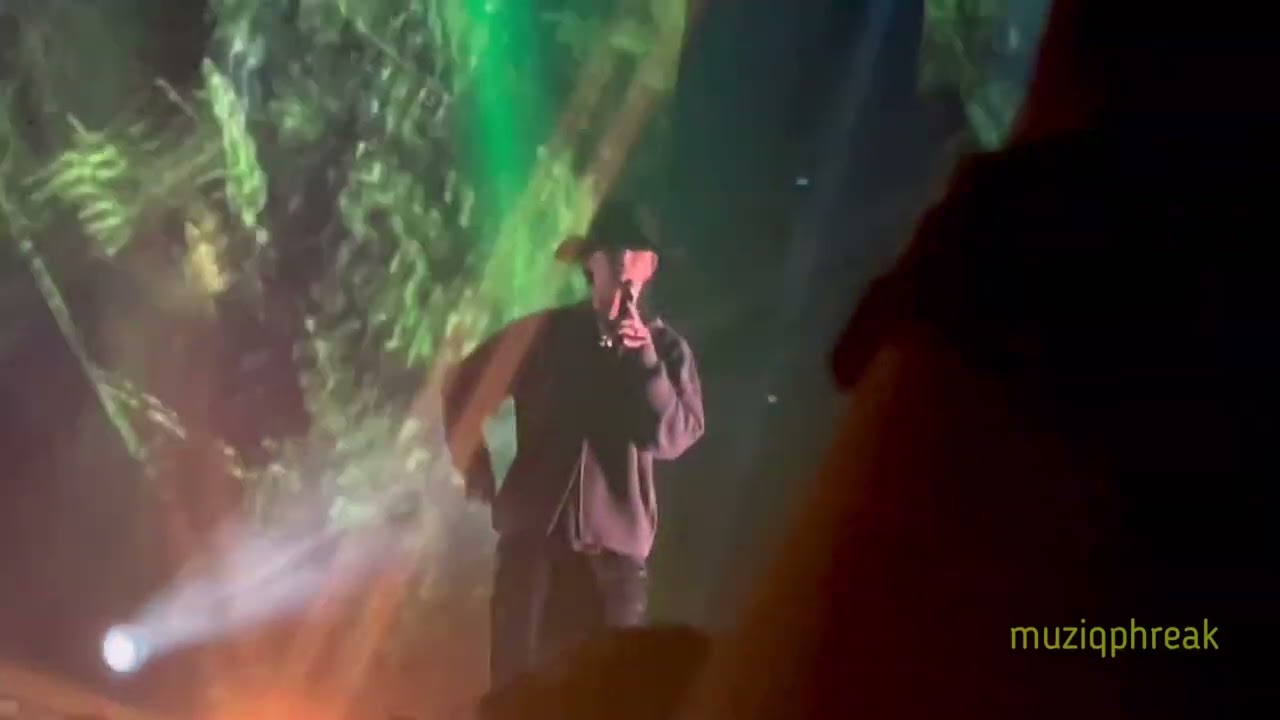 love - Dean 딘 (Dean & Tabber in Singapore 240309)