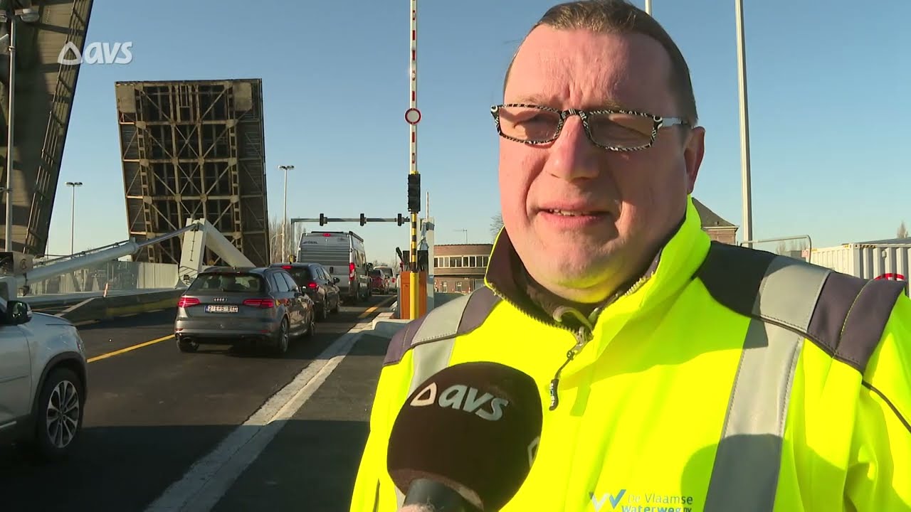 Deel 1 van de Meulestedebrug is open