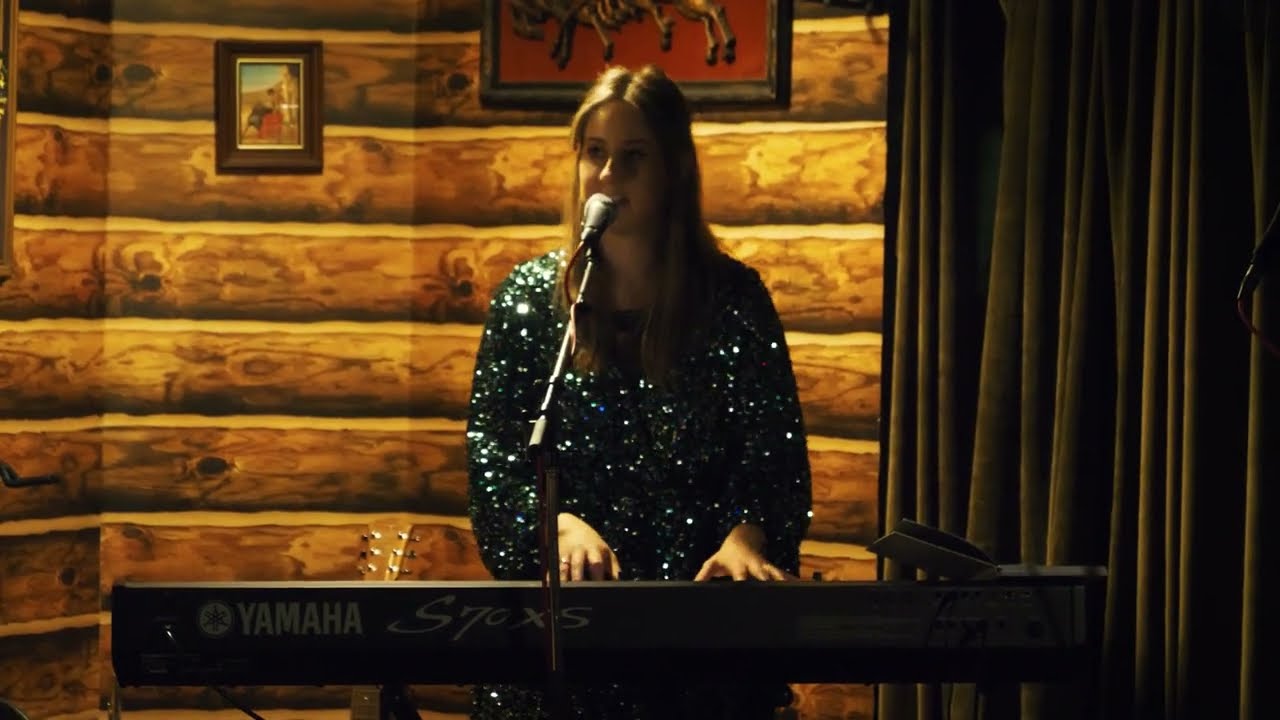 BELLA DEER - Blindfold (Live at the Junkbar, Queensland, AU)