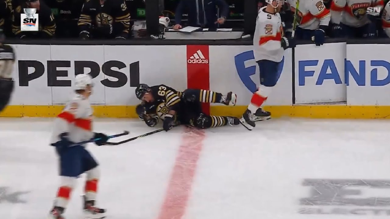 Bennett Play That Marchand/Bennett play sure is controversial... - YouTube