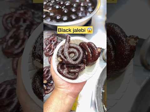 BLACK Jalebi 🥳😱 Kis kis ne try ki he ye 😋 #shorts #trending #viral #streetfood #explore @Swadofficial