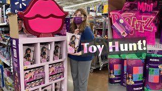 Toy Hunt! Finding New Bratz World Kylie Dolls Store Displays & More NEW DOLLS!
