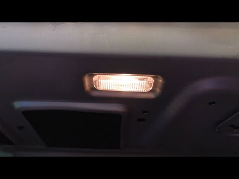 Audi A4 B8 - How to replace the bulb in the trunk light (LED upgrade)