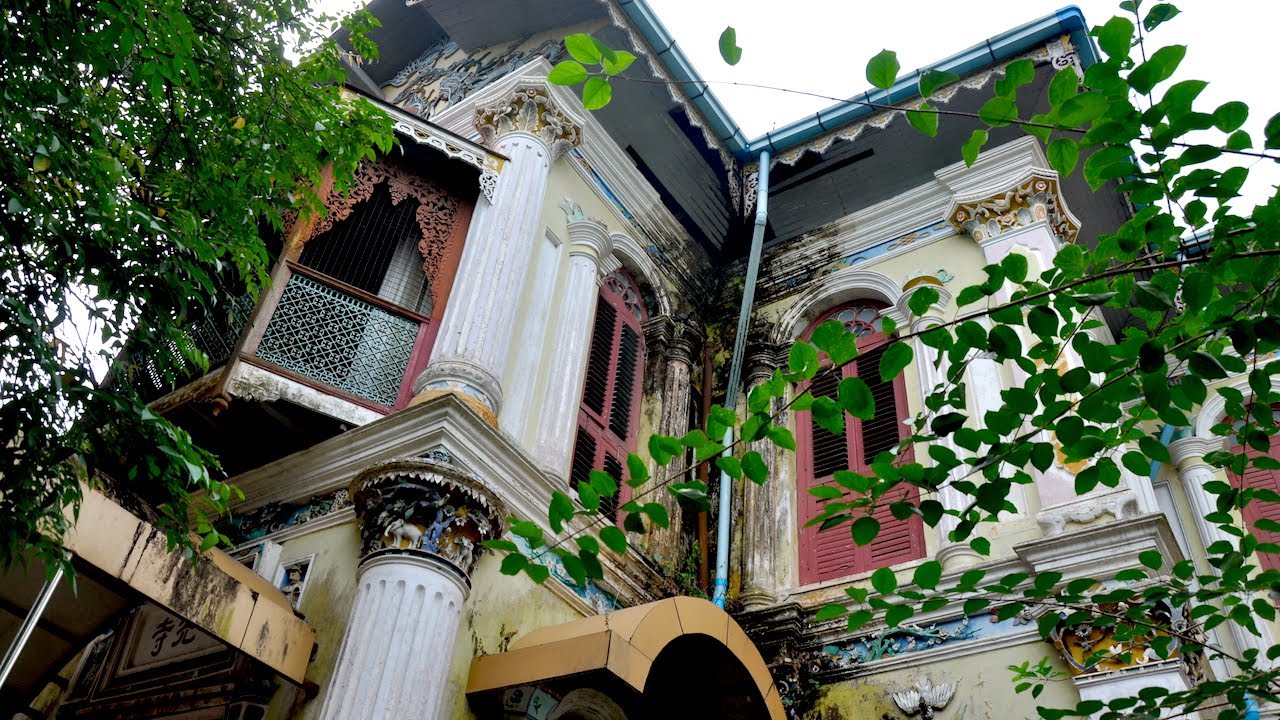 ချင်းချောင်းနန်းတော် ဗိသုကာပညာရှင်ရဲ့လက်ရာ ၂ ထပ် ဘုန်းကြီးကျောင်းဆောင်ကြီး