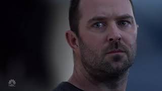 Blindspot 4 x 22 "We're not family. We work together. That's it"/Jumping from the plane