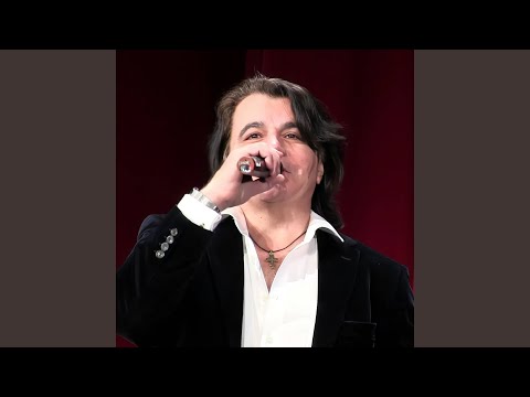 在 YouTube 上觀看「Love Me with All of Your Heart (Acoustic Version)」