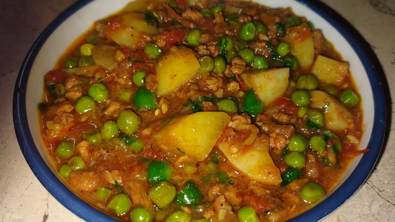 Aloo matar Keema recipe | beef aloo matar keema | aloo matar qeema | 