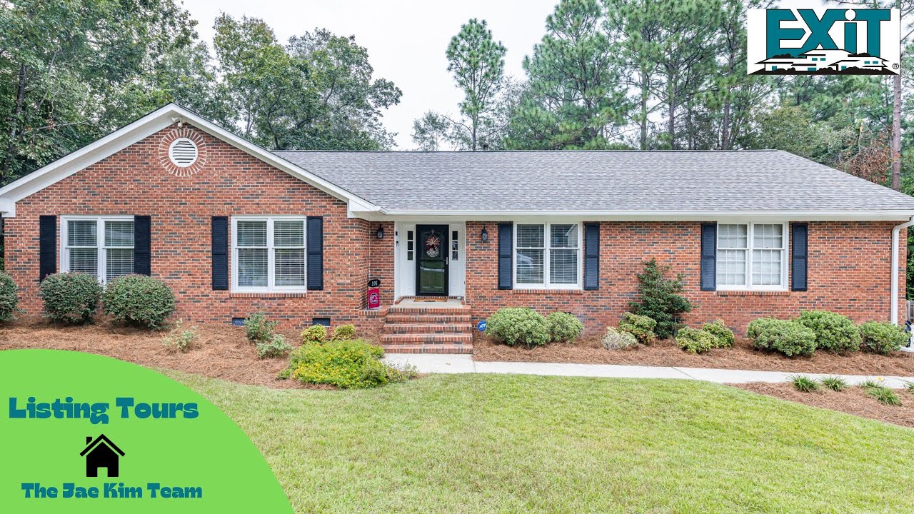 All Brick Ranch home on 1 Acre in Aiken, South Carolina FOR SALE!!!