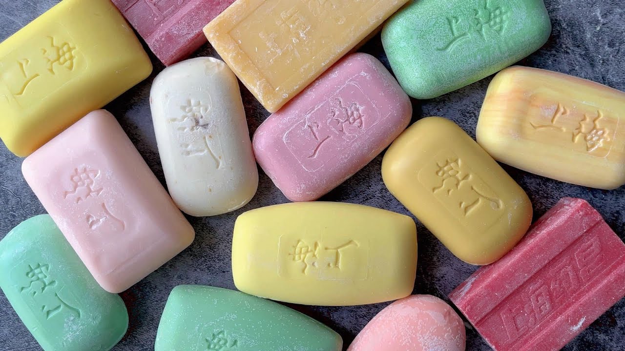 ASMR cutting dry soap/oddly carving soap/satisfying relaxing crunchy sounds/Crushing soap ASMR 
