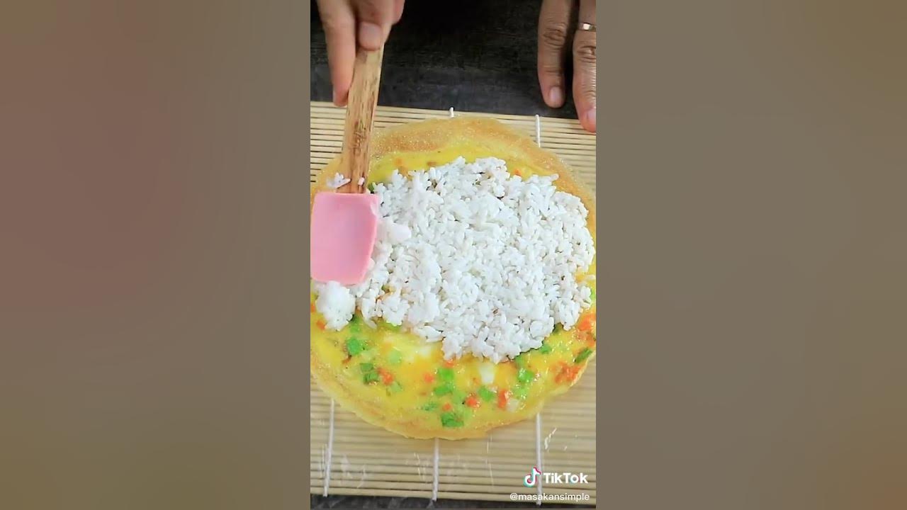 Nasi Telur Dadar Gulung