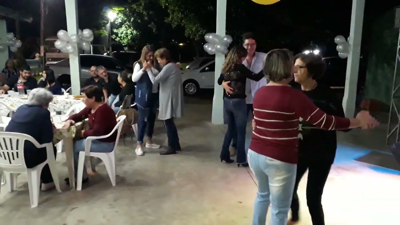 Milton e Taty cantam: Chora, Carolina - Roberto Leal 