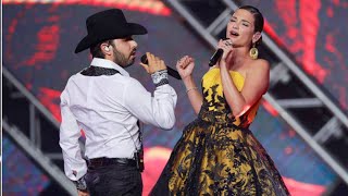 Natalia Jiménez y Joss Favela cantando MI EGO en Premios de la Radio 2021