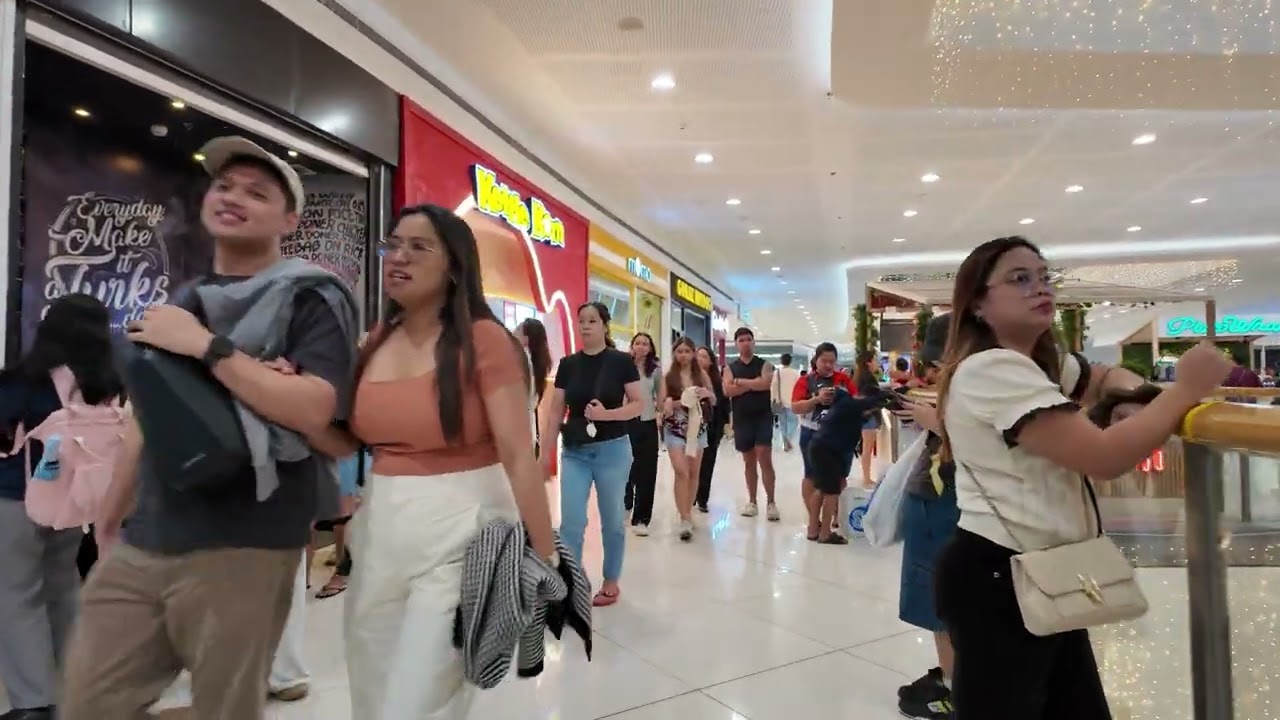 SM Mall of Asia Christmas Season Walking Tour