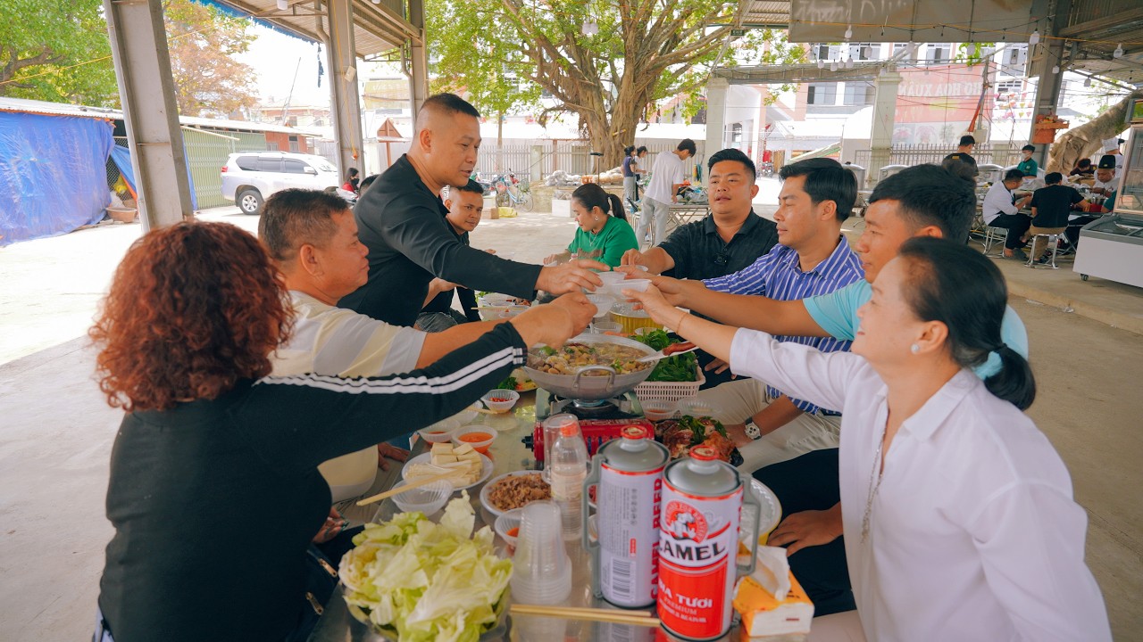 ĐÓN VỊ KHÁCH ĐẶC BIỆT NGƯỜI LÀO LẦN ĐẦU ĂN THẮNG CỐ NGỰA SAPA TV TẠI LỄ HỘI HOA BAN ĐIỆN BIÊN 2026