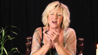 Lee Oskar Harmonicas - Featured Artist Sofie Reed (Promo)