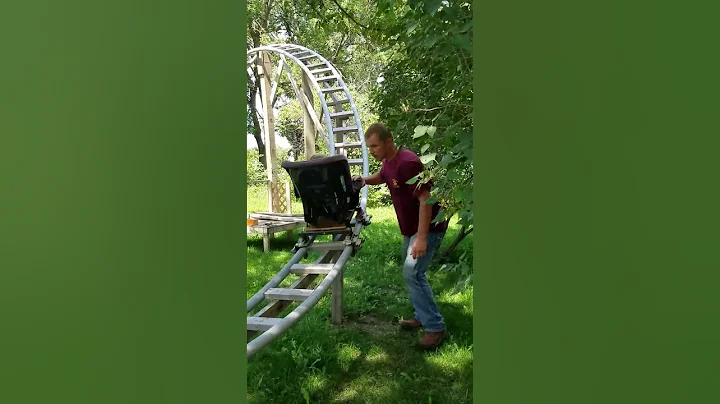My 2 year old nephew has his very own roller coaster - DayDayNews