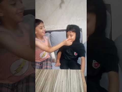 شمموني بصل اغمى عليا