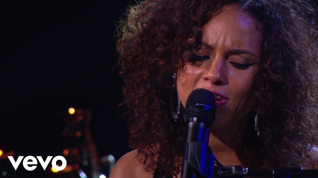 Alicia Keys - Sure Looks Good To Me (Piano & I: AOL Sessions +1) Alicia Keys - Sure Looks Good To Me (Piano & I: AOL Sessions +1)