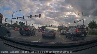 SUV driver panics and blocks ambulance!!!