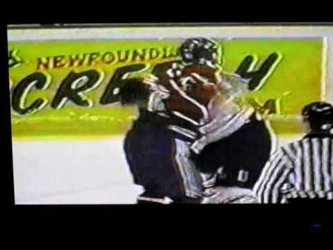 Terry Ryan VS Shawn Thornton Hockey Fight AHL Figh...