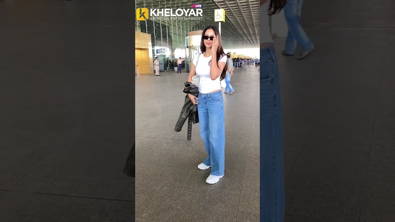 Sonam Bajwa spotted at Mumbai Airport #sonambajwa #viral #shortvideo #kheloyarlive
